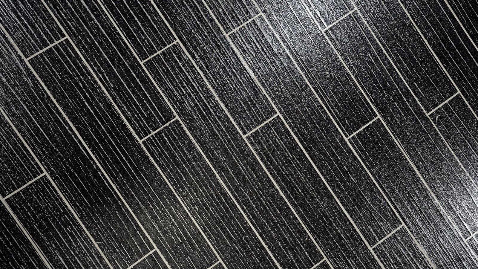 Leggari hardwood overlay - system example