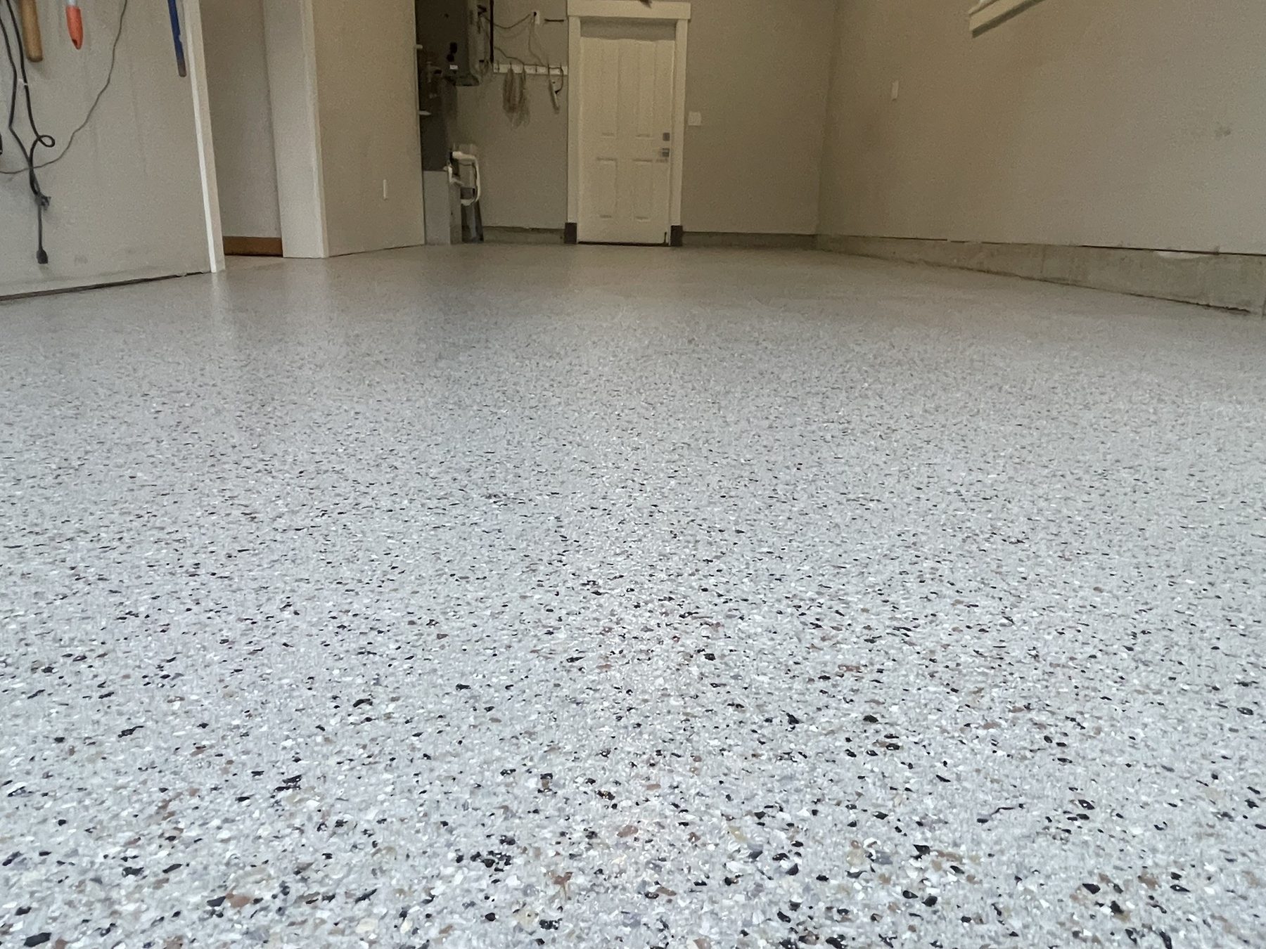 Light gray garage flake