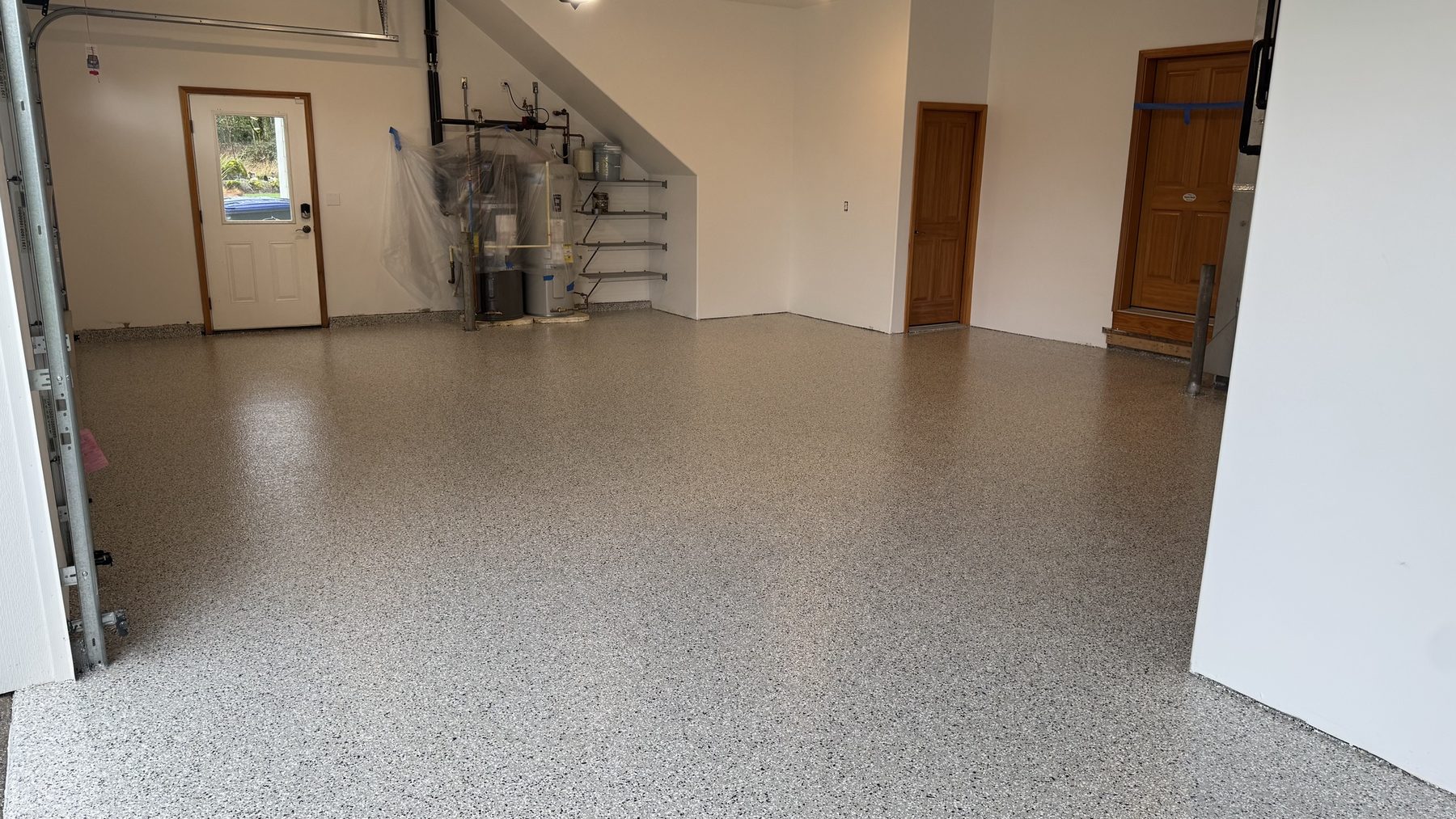 Beige flake, oversized garage