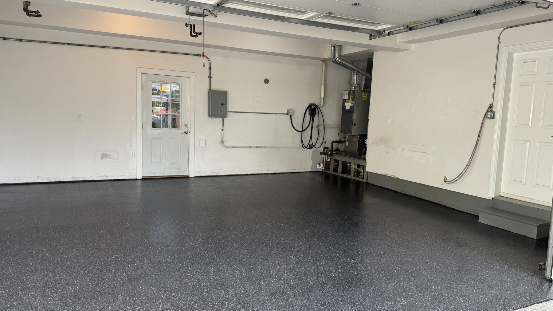 Black and white flake garage