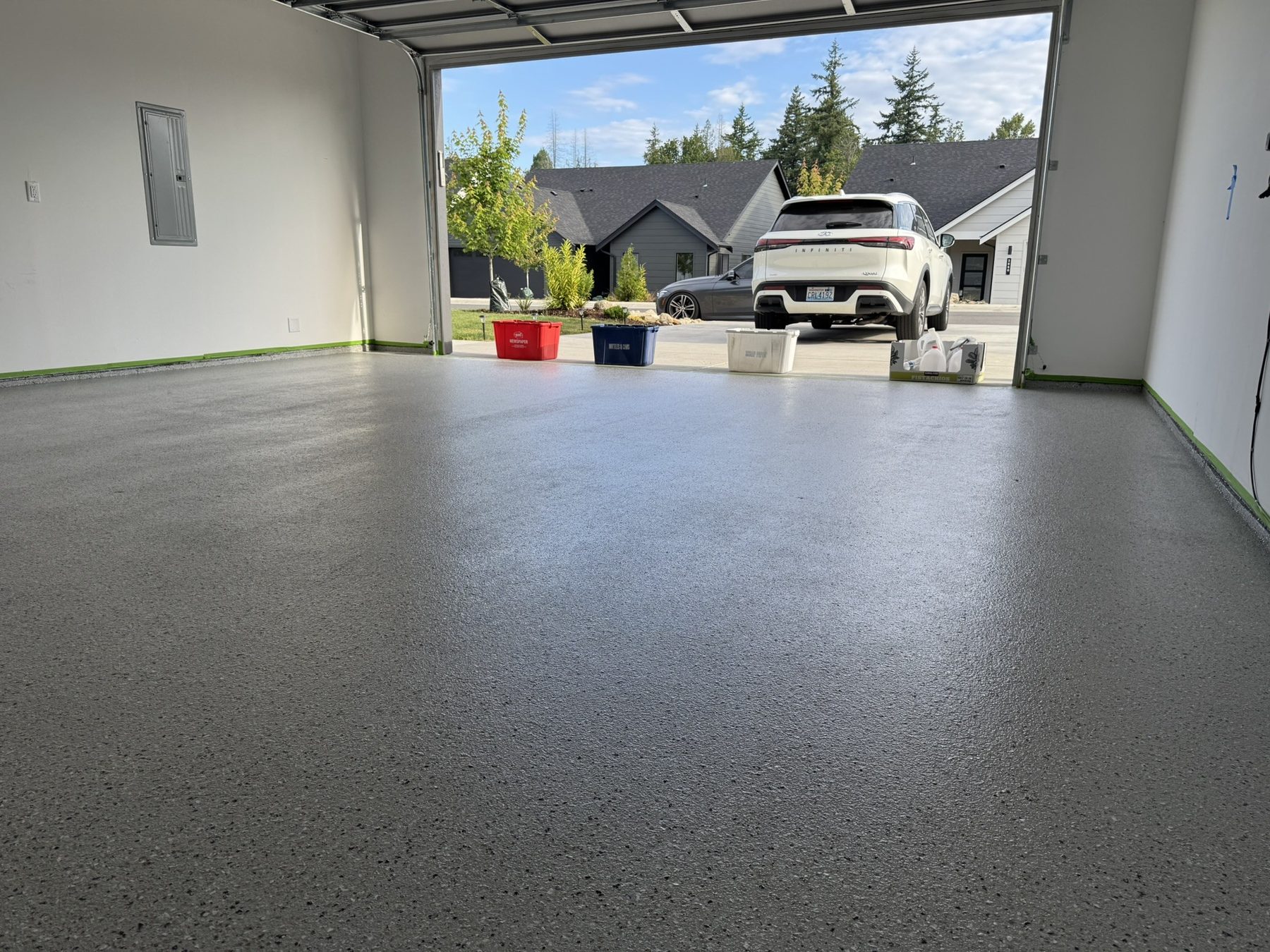 Light gray flake garage