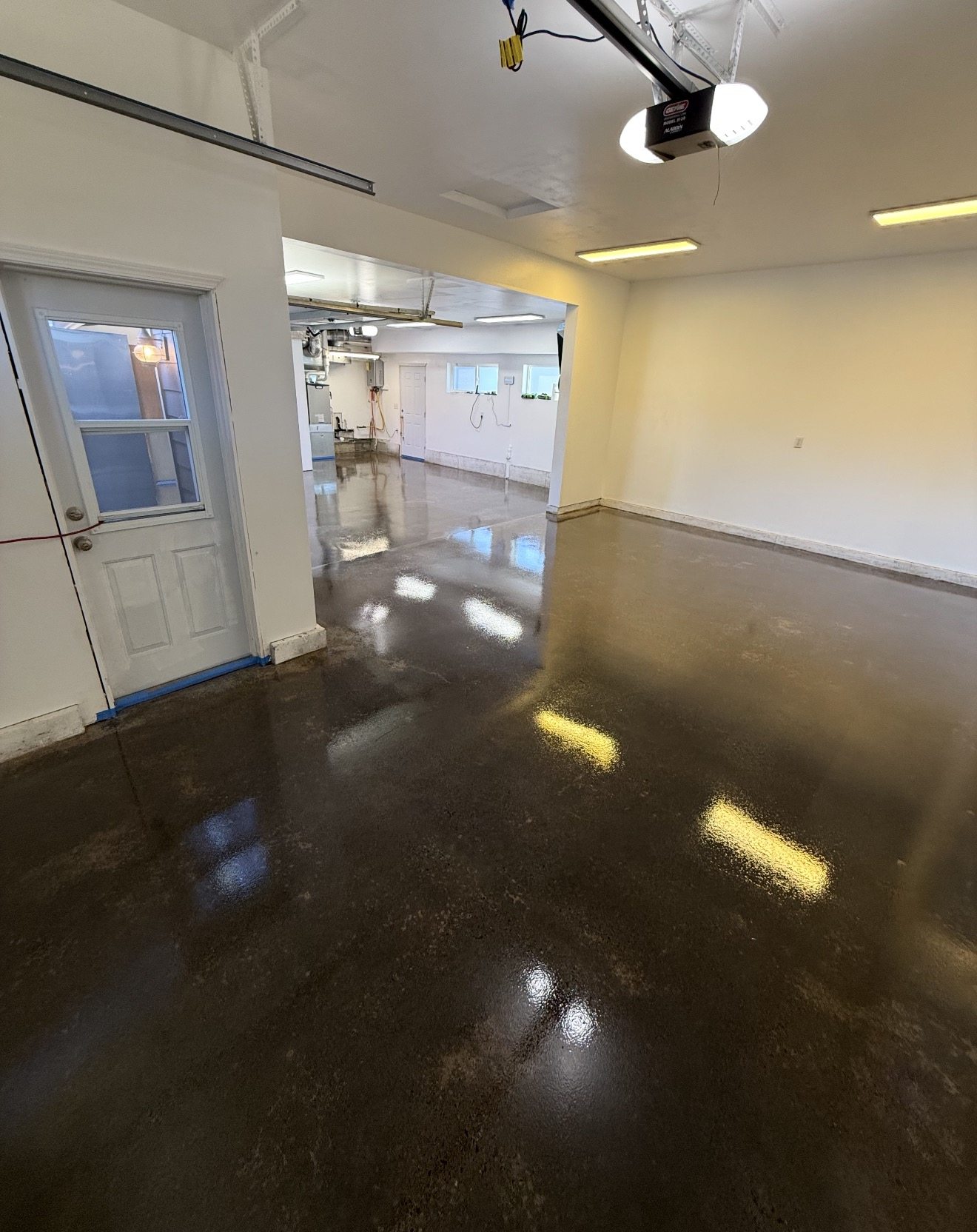 Stained and sealed garage - rich brown, high gloss