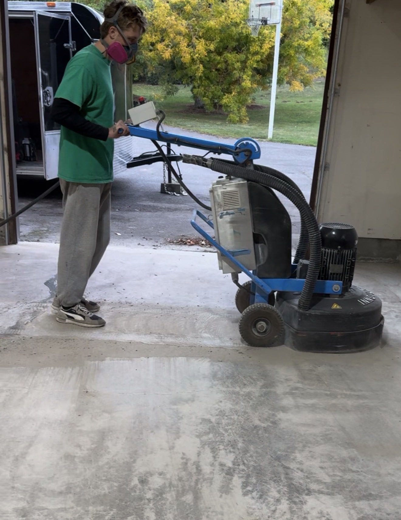 Diamond grinding a concrete slab