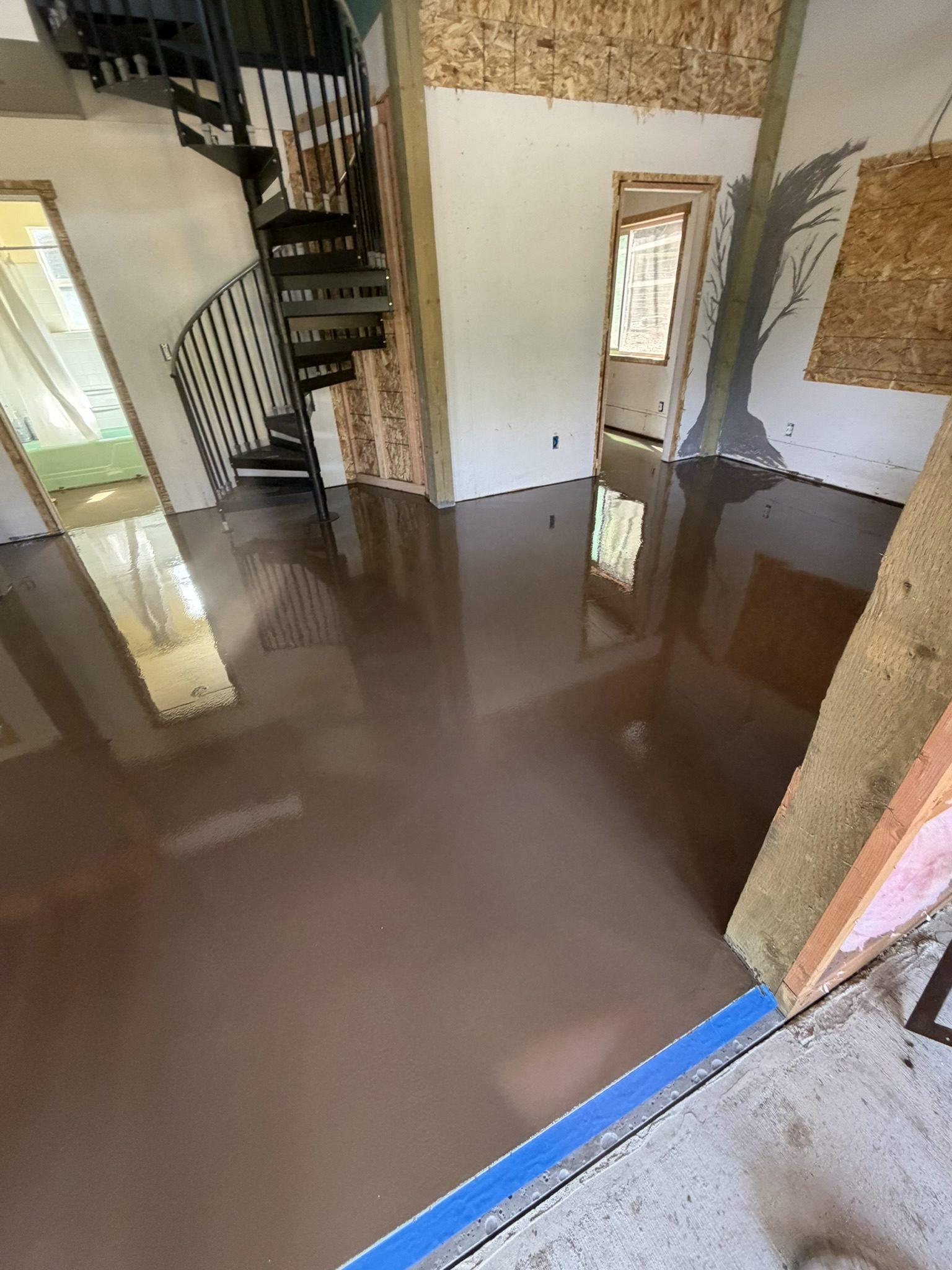 High-gloss solid pour, new construction